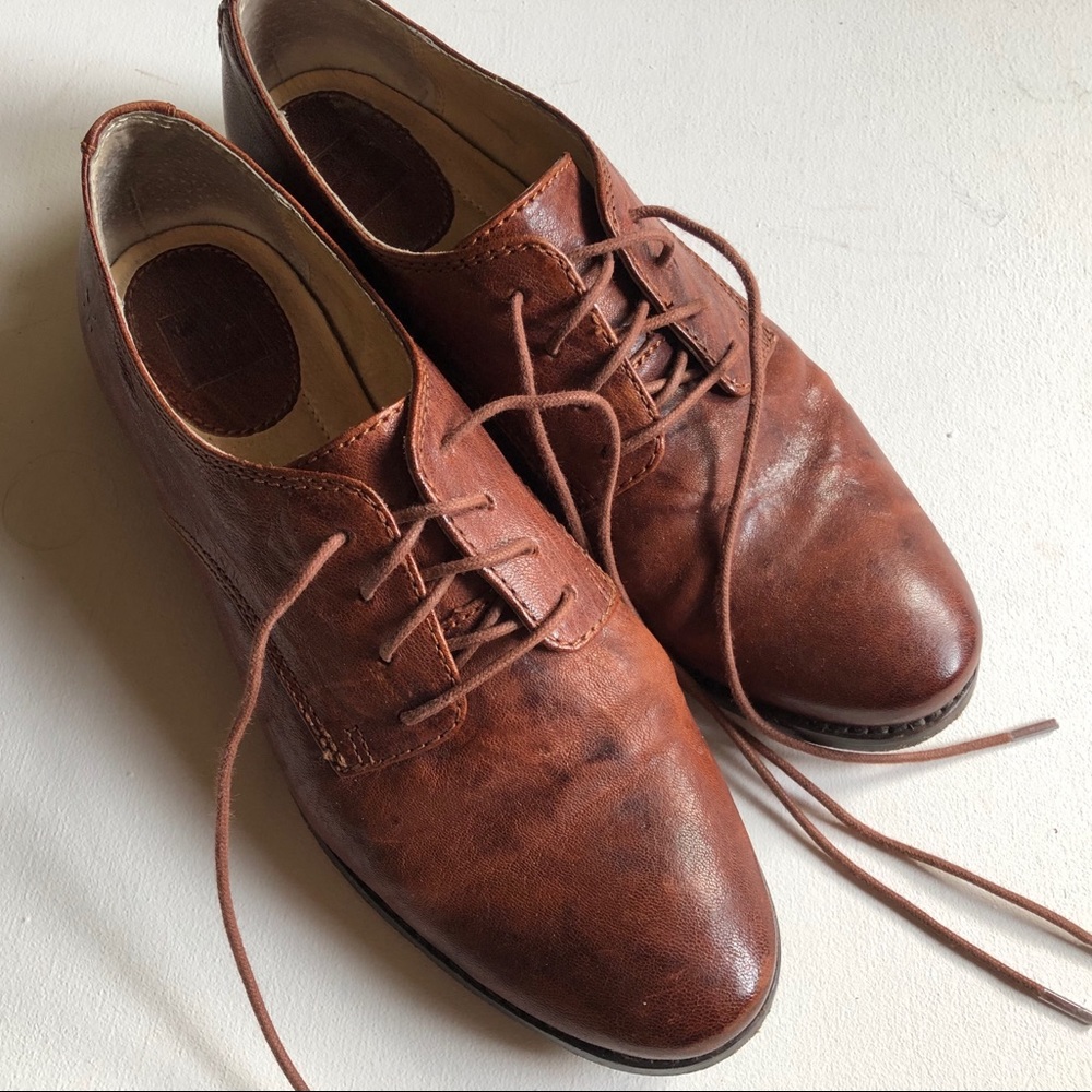 Frye lace-up Oxford shoes size 8
